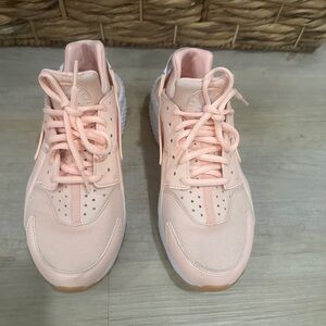 Nike Huarache Women's Pink Sneakers